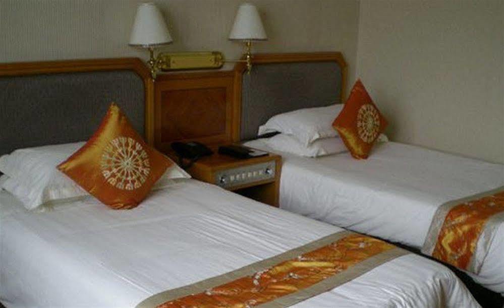 Shanghai Dazhong International Conference Hotel Екстериор снимка